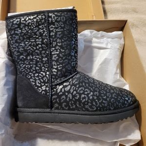Ugg Leopard Print Boots Size 9